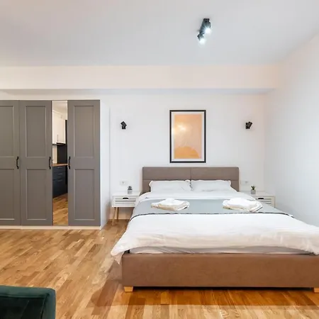 Charming Close To Unirii Square