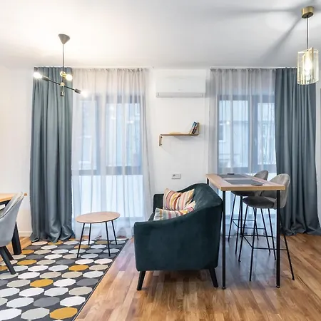 Charming Close To Unirii Square Апартаменты Бухарест