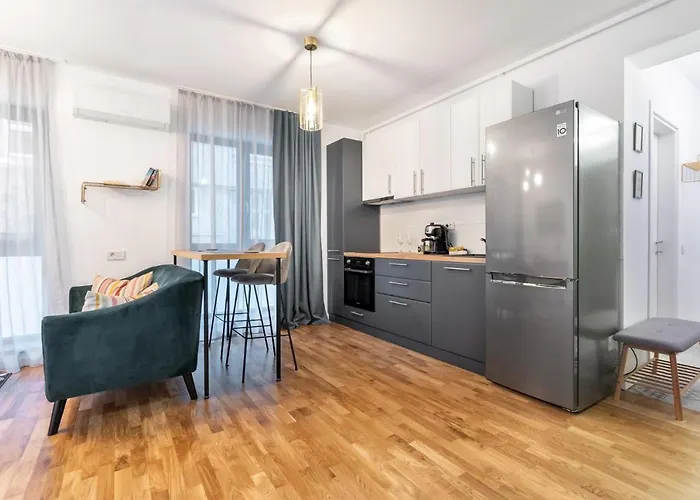 Charming Close To Unirii Square * בוקרשט